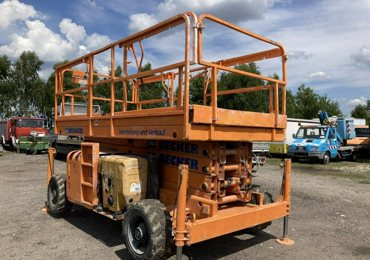 Inna Inny Podnośnik nożycowy Haulotte H15SDX 4x4 podpory 6905 mg 15 metrów en crédit-bail Inna Inny Podnośnik nożycowy Haulotte H15SDX 4x4 podpory 6905 mg 15 metrów: photos 9