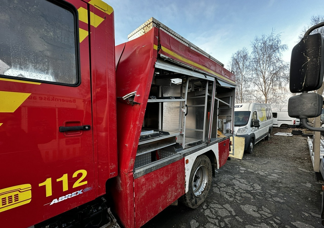 Mercedes-Benz Inny Mercedes-Benz Atego 918 Straż Pożarna 4X4 2006 en crédit-bail Mercedes-Benz Inny Mercedes-Benz Atego 918 Straż Pożarna 4X4 2006: photos 9