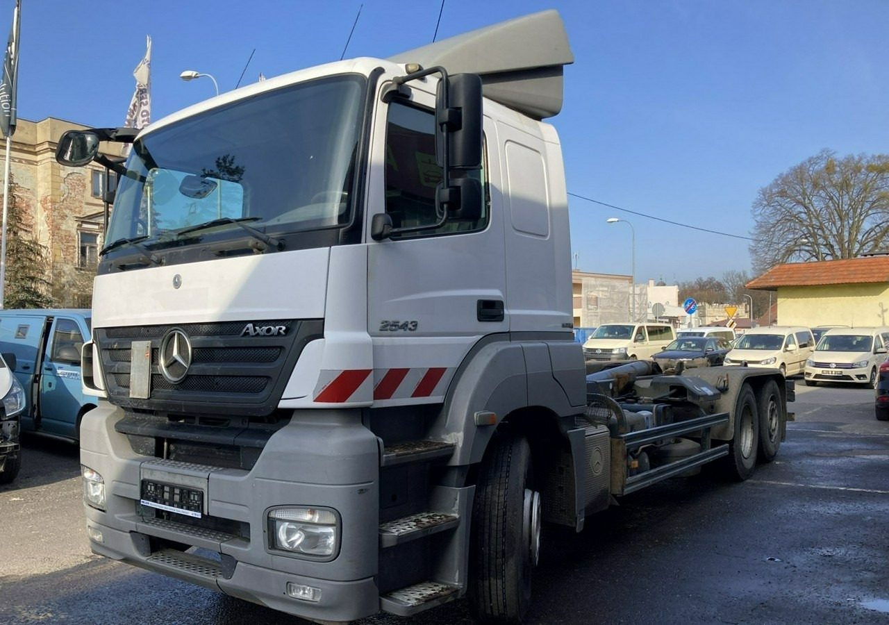 Mercedes-Benz Inny Mercedes-Benz Mercedes Axor 2543 Hakowiec bramowiec MEILLER-KIPPER Model 2009 - Camion ampliroll: photos 1 Mercedes-Benz Inny Mercedes-Benz Mercedes Axor 2543 Hakowiec bramowiec MEILLER-KIPPER Model 2009 - Camion ampliroll: photos 1