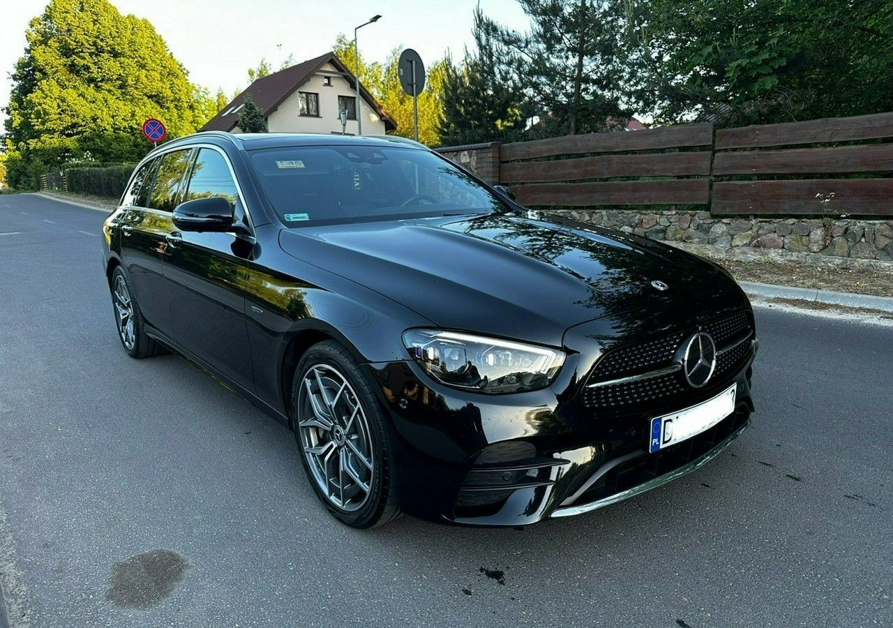 Mercedes-Benz Klasa E E300de 2.0Diesel Hybrid Plug-in zasięg 50km AMG Premium+ Faktura Vat - Voiture: photos 1 Mercedes-Benz Klasa E E300de 2.0Diesel Hybrid Plug-in zasięg 50km AMG Premium+ Faktura Vat - Voiture: photos 1