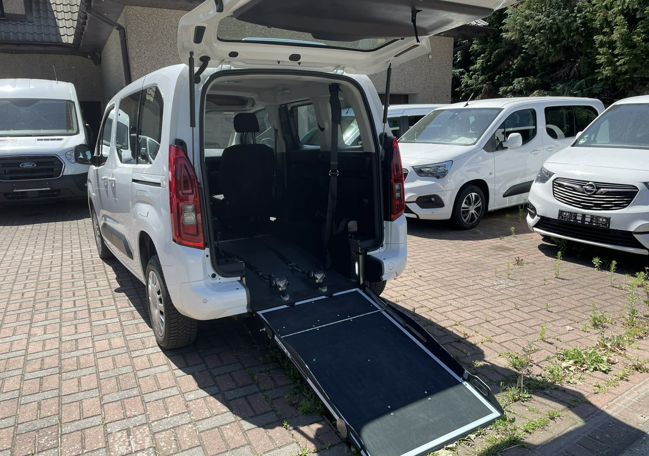 Opel Combo IV Opel Combo Life Niepełnosprawnych inwalida Rampa 32105 km Model 2022 - Voiture: photos 1 Opel Combo IV Opel Combo Life Niepełnosprawnych inwalida Rampa 32105 km Model 2022 - Voiture: photos 1