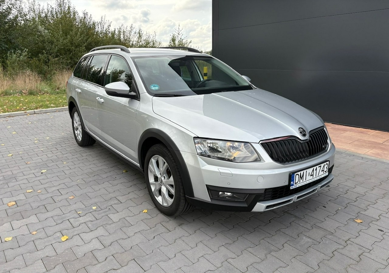 Skoda Octavia III Skoda Octavia 4X4 Scout 2.0 TDI -150KM Model 2017 Bezwypadkowa FV 23 - Voiture: photos 2 Skoda Octavia III Skoda Octavia 4X4 Scout 2.0 TDI -150KM Model 2017 Bezwypadkowa FV 23 - Voiture: photos 2