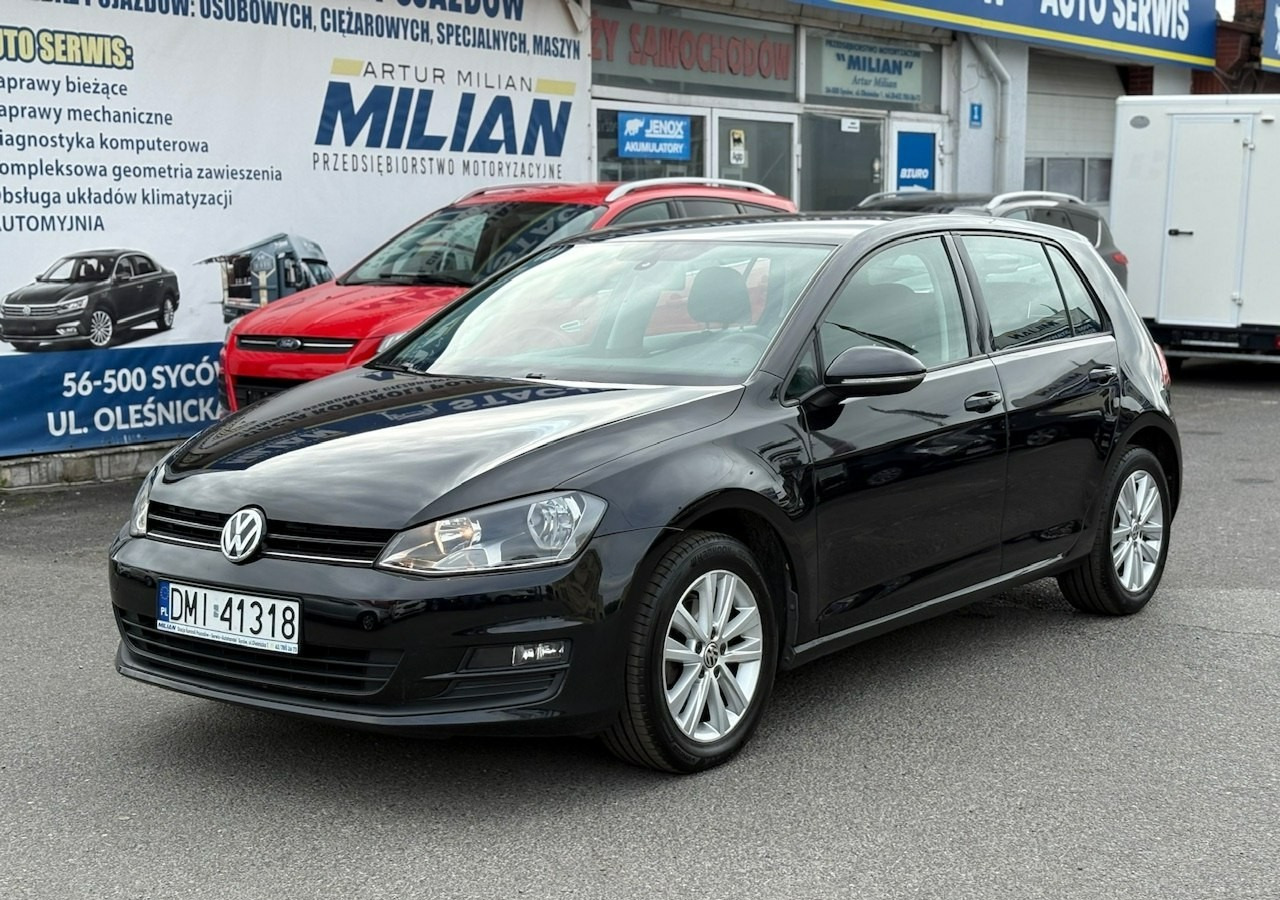Volkswagen Golf VII VII 1,6 TDI 110KM 153TKM Klimatronik Navi Alu PDC 2015 Bez wkładu fi - Voiture à hayon: photos 1 Volkswagen Golf VII VII 1,6 TDI 110KM 153TKM Klimatronik Navi Alu PDC 2015 Bez wkładu fi - Voiture à hayon: photos 1