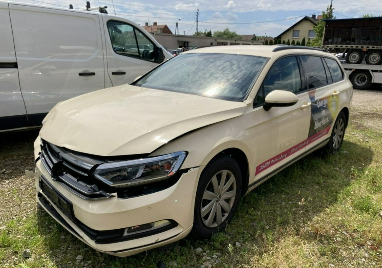 Volkswagen Passat B8 Passat B8 2.0-150KM 2018 - Voiture: photos 1 Volkswagen Passat B8 Passat B8 2.0-150KM 2018 - Voiture: photos 1