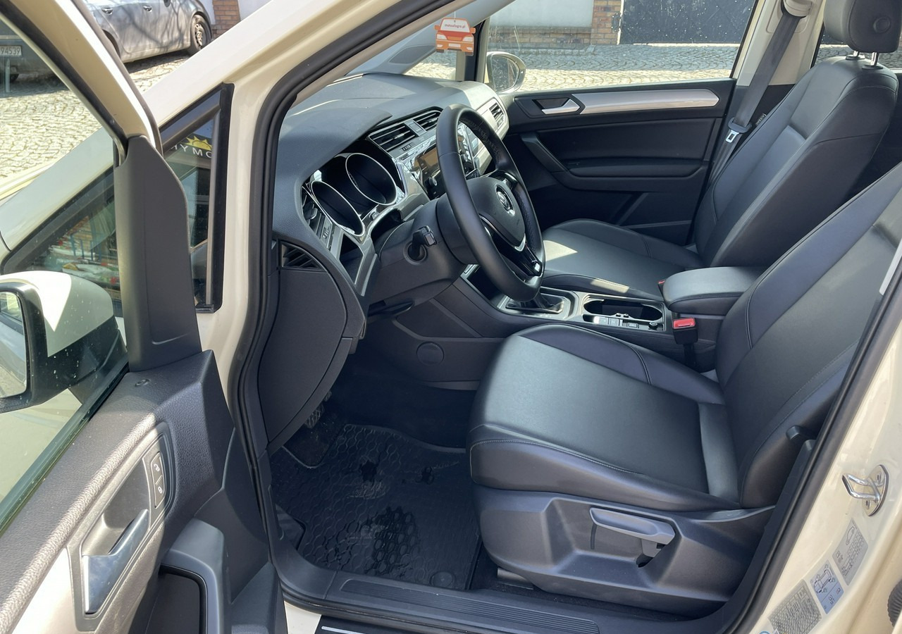 Volkswagen Touran III 2.0 TDI DSG Automat 7osobowy 2020 - Voiture: photos 5 Volkswagen Touran III 2.0 TDI DSG Automat 7osobowy 2020 - Voiture: photos 5