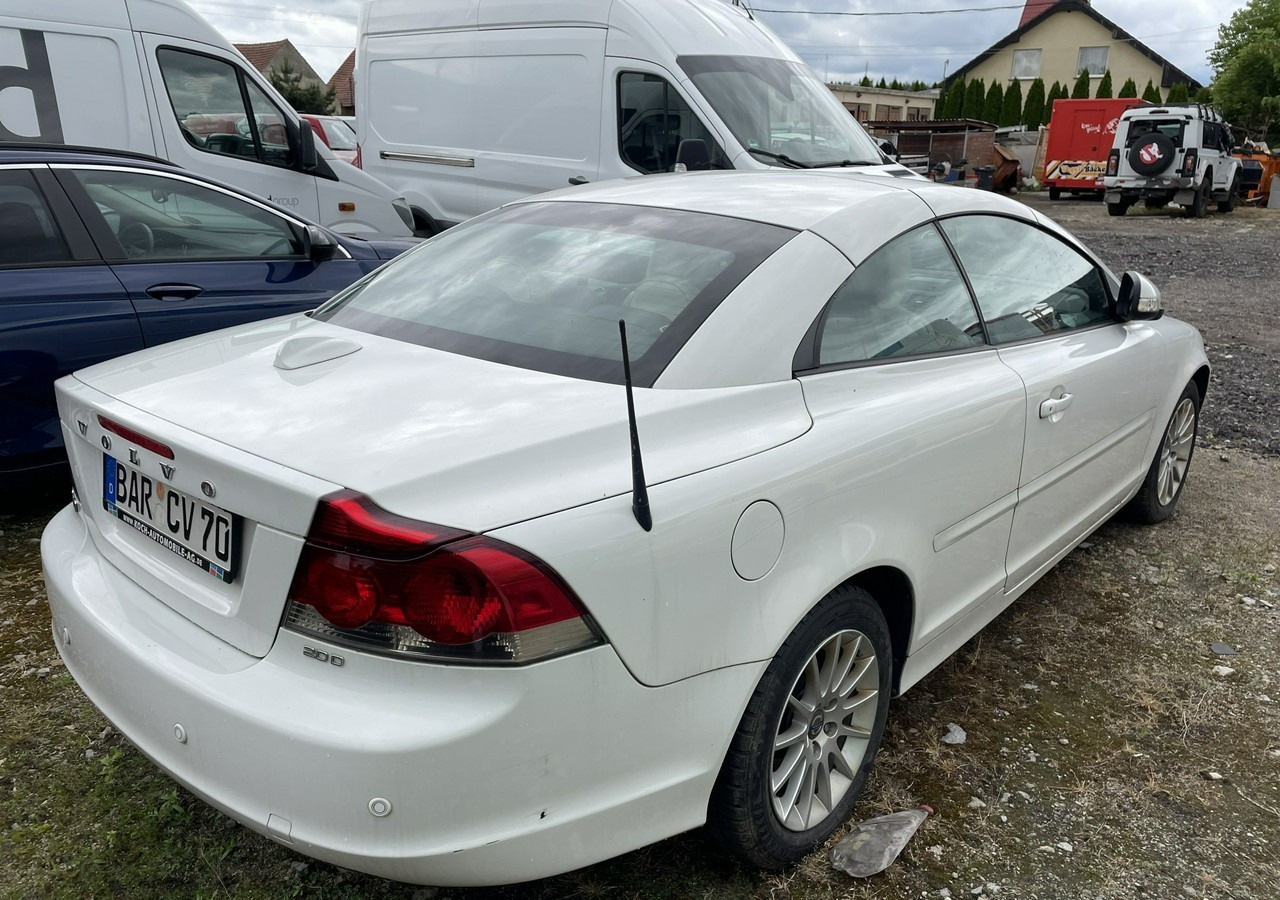 Volvo C70 II Volvo C70 2.0-136KM Cabrio Kabriolet 2010 - Voiture: photos 3 Volvo C70 II Volvo C70 2.0-136KM Cabrio Kabriolet 2010 - Voiture: photos 3