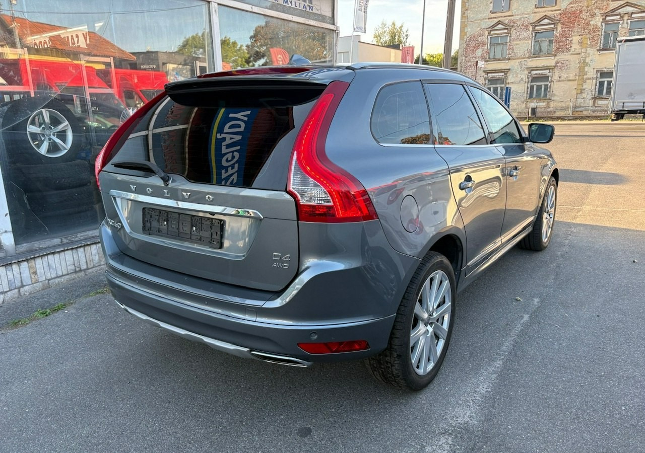 Volvo XC60 I Volvo XC 60 2,4 D4 AWD 190KM Summum Navi Panorama Skóry Kamera 2017 - SUV: photos 3 Volvo XC60 I Volvo XC 60 2,4 D4 AWD 190KM Summum Navi Panorama Skóry Kamera 2017 - SUV: photos 3