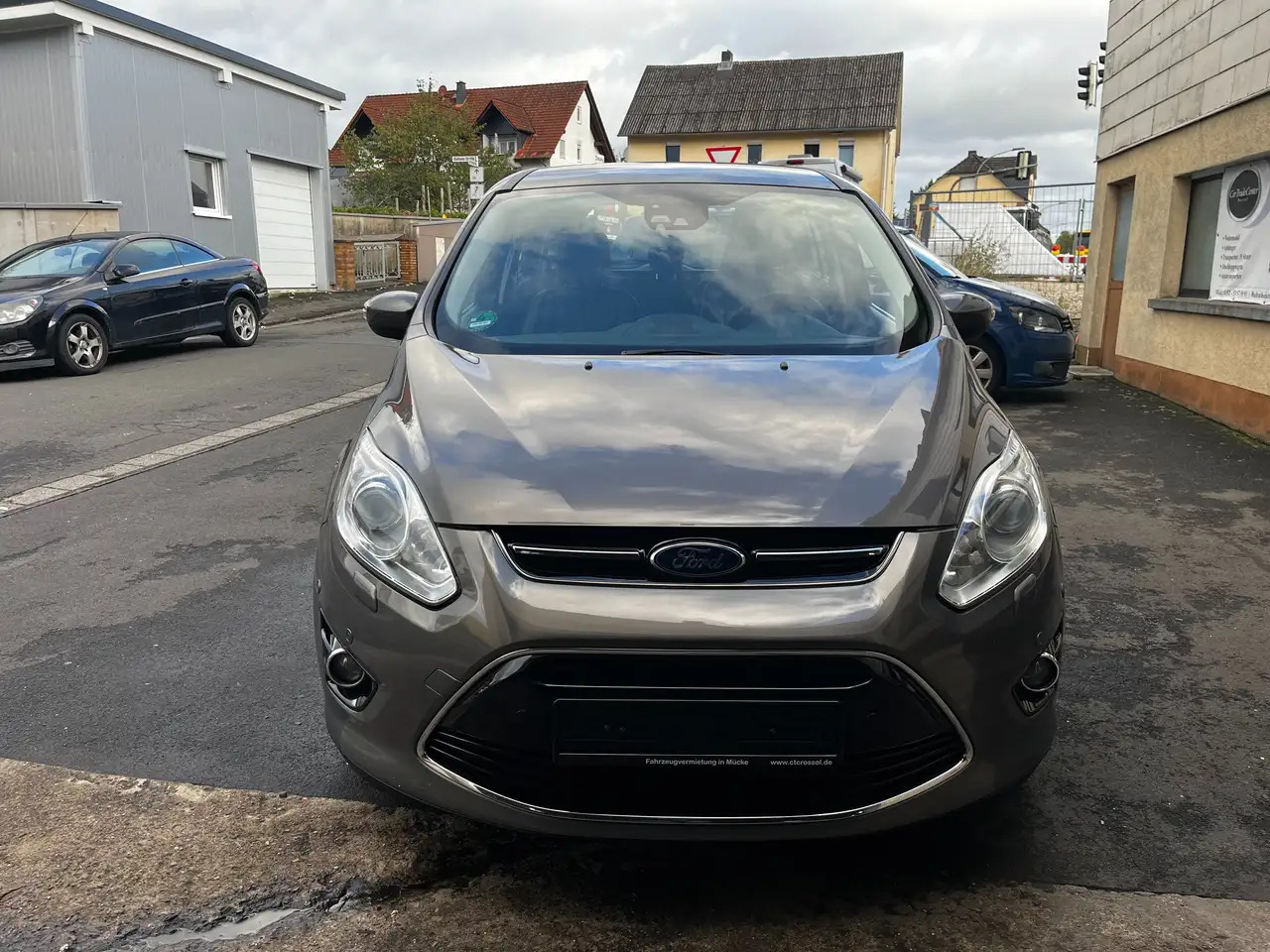 Ford Grand C-Max Titanium Getriebeschaden - Voiture: photos 2 Ford Grand C-Max Titanium Getriebeschaden - Voiture: photos 2