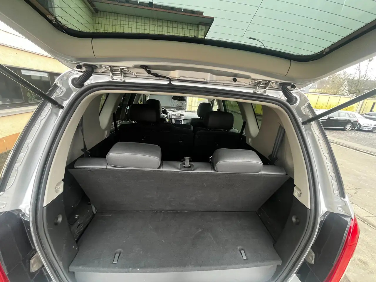 SsangYong Rexton Rexton 2.2 TD 4x4|AUTOM|7SITZ - SUV: photos 5 SsangYong Rexton Rexton 2.2 TD 4x4|AUTOM|7SITZ - SUV: photos 5