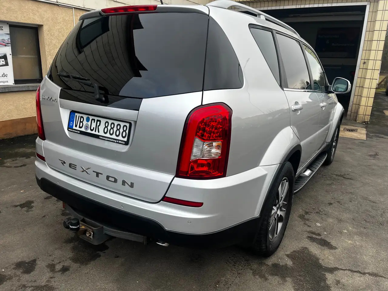 SsangYong Rexton Rexton 2.2 TD 4x4|AUTOM|7SITZ - SUV: photos 4 SsangYong Rexton Rexton 2.2 TD 4x4|AUTOM|7SITZ - SUV: photos 4