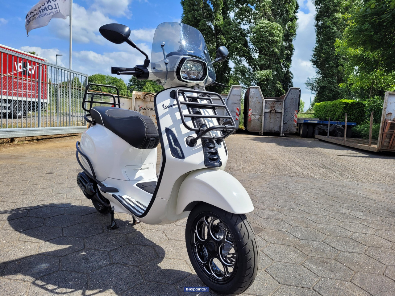 Vespa sprint scooter - Motocyclette: photos 4 Vespa sprint scooter - Motocyclette: photos 4