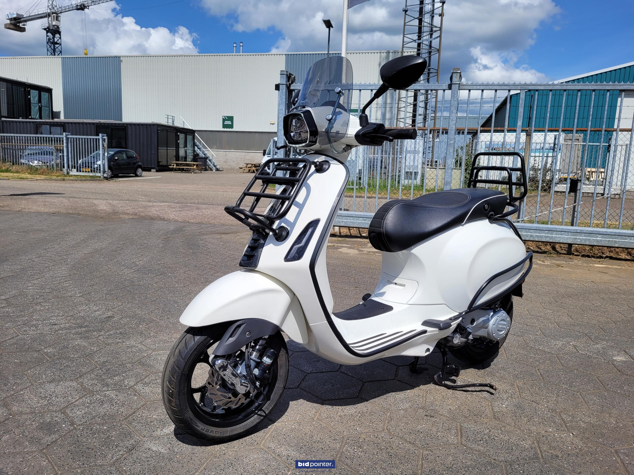 Vespa sprint scooter - Motocyclette: photos 2 Vespa sprint scooter - Motocyclette: photos 2