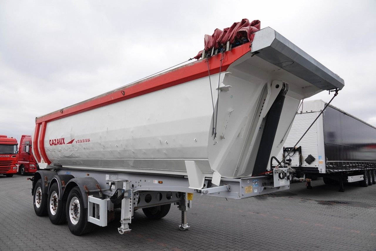 Semi-remorque benne Benalu MENCI WYWROTKA /28 m3 / ALUMINIOWA / OŚ PODNOSZO: photos 8 Semi-remorque benne Benalu MENCI WYWROTKA /28 m3 / ALUMINIOWA / OŚ PODNOSZO: photos 8