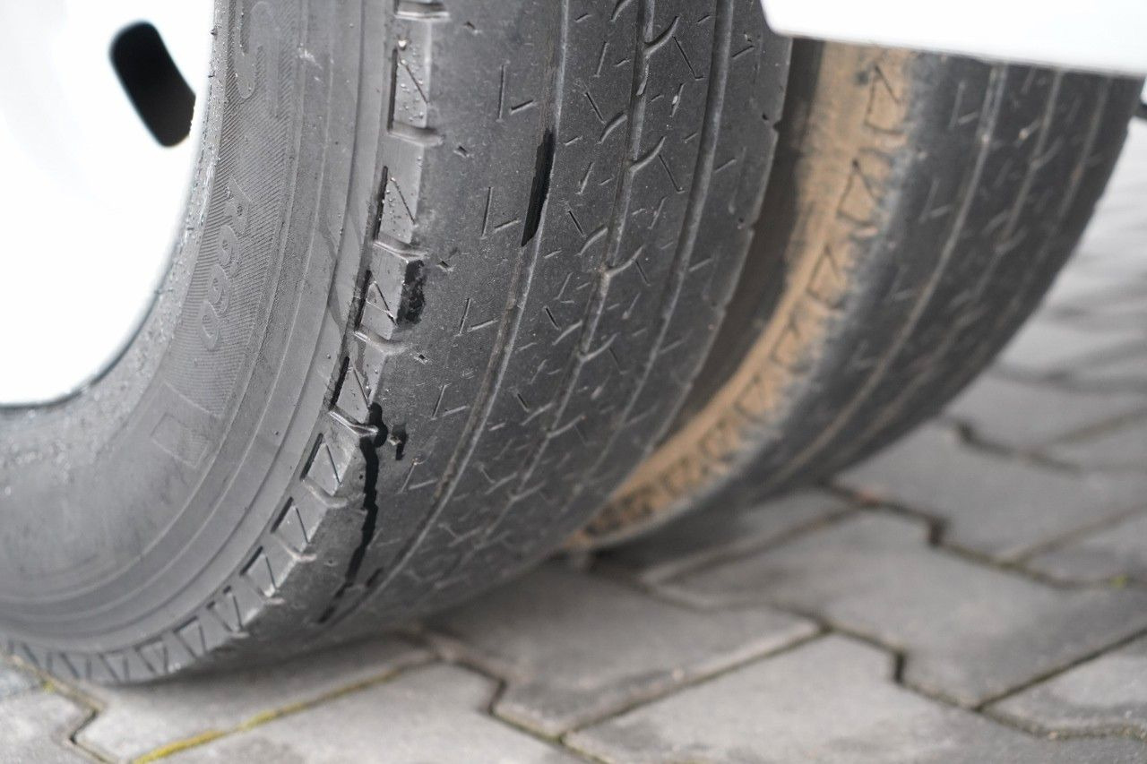 Utilitaire benne Iveco DAILY 35-130 / WYWROTKA TYLNOZSYPOWA / BLIŹNIAK: photos 11