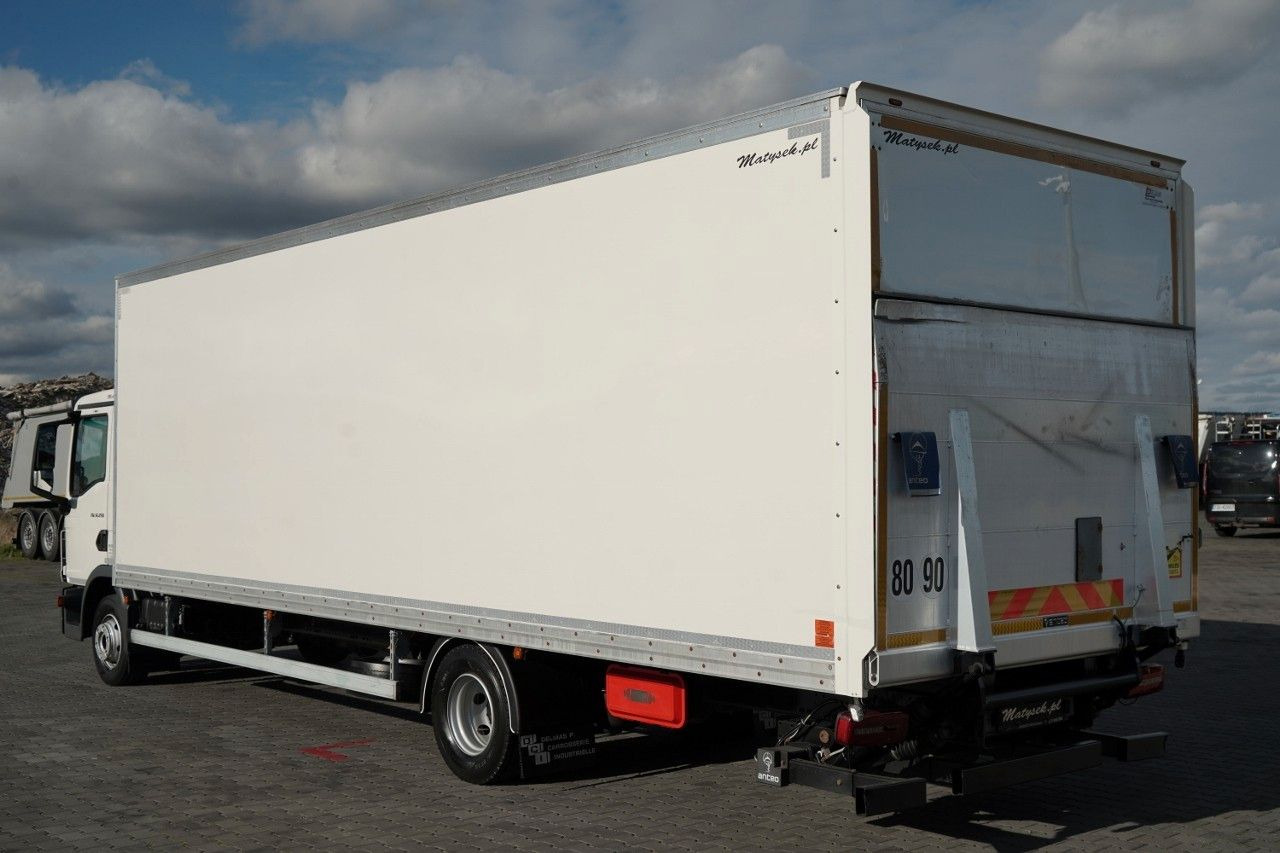MAN TGL 12.250 / SOLÓWKA / KONTENER 8 M / WINDA / BO - Camion fourgon: photos 3 MAN TGL 12.250 / SOLÓWKA / KONTENER 8 M / WINDA / BO - Camion fourgon: photos 3