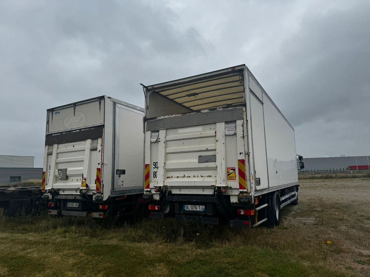 Renault D16 210 / 4x2 / KONTENER / 8.5M / WINDA DHOLLAND - Camion fourgon: photos 3 Renault D16 210 / 4x2 / KONTENER / 8.5M / WINDA DHOLLAND - Camion fourgon: photos 3