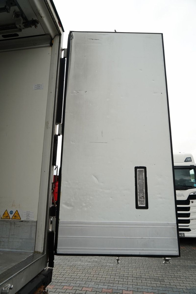 Semi-remorque frigorifique Schmitz Cargobull CHŁODNIA / THERMO KING SLX 300 / HAKÓWKA / HAKOW: photos 9