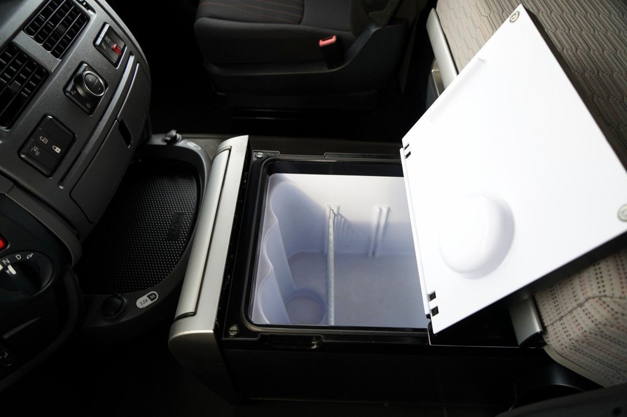 Tracteur routier DAF XF 480 / SPACE CAB / RETARDER / OPONY 100%: photos 26 Tracteur routier DAF XF 480 / SPACE CAB / RETARDER / OPONY 100%: photos 26