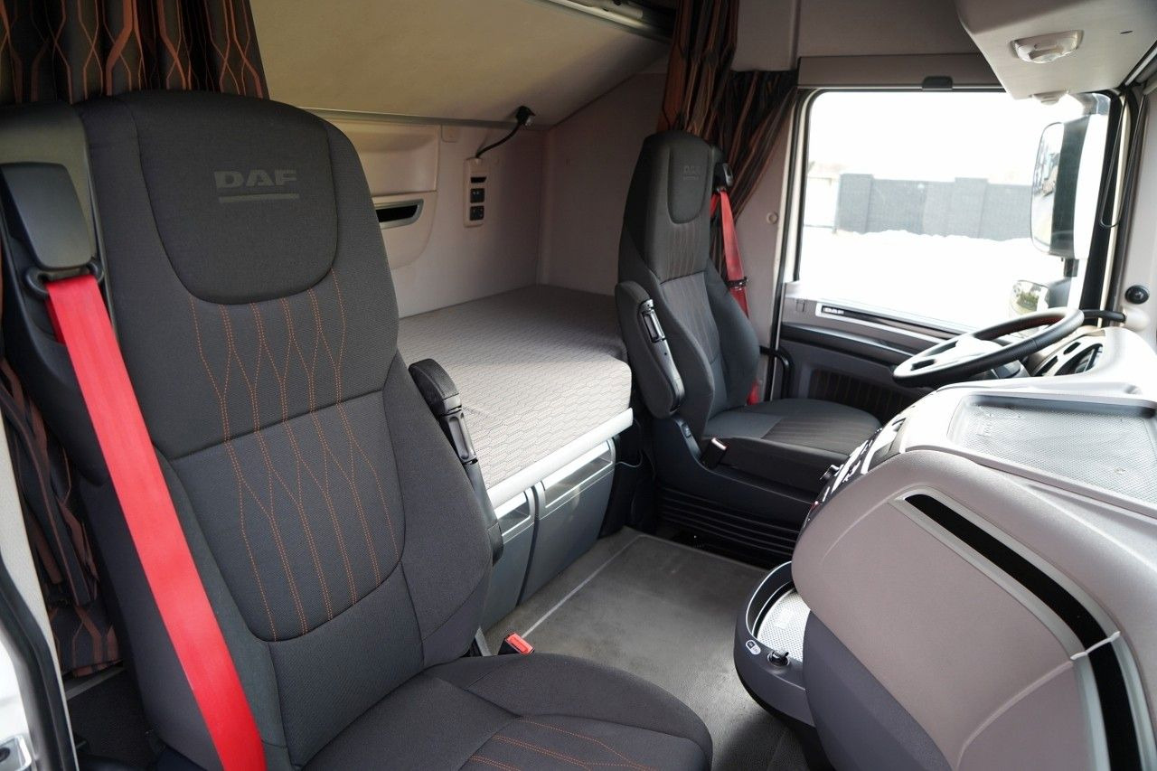 Tracteur routier DAF XF 480 / SPACE CAB / RETARDER / OPONY 100%: photos 36 Tracteur routier DAF XF 480 / SPACE CAB / RETARDER / OPONY 100%: photos 36