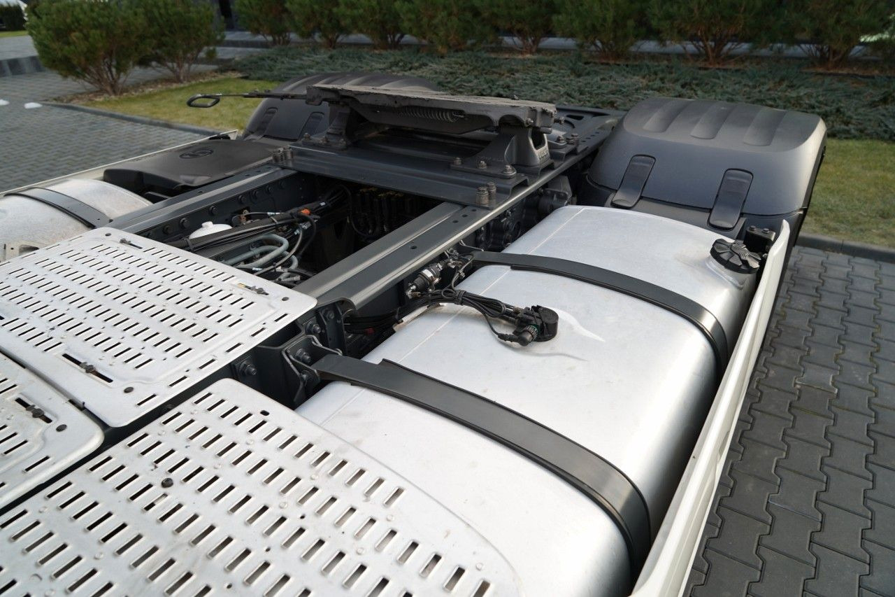 Tracteur routier DAF XF 480 / SPACE CAB / RETARDER / OPONY 100%: photos 12 Tracteur routier DAF XF 480 / SPACE CAB / RETARDER / OPONY 100%: photos 12