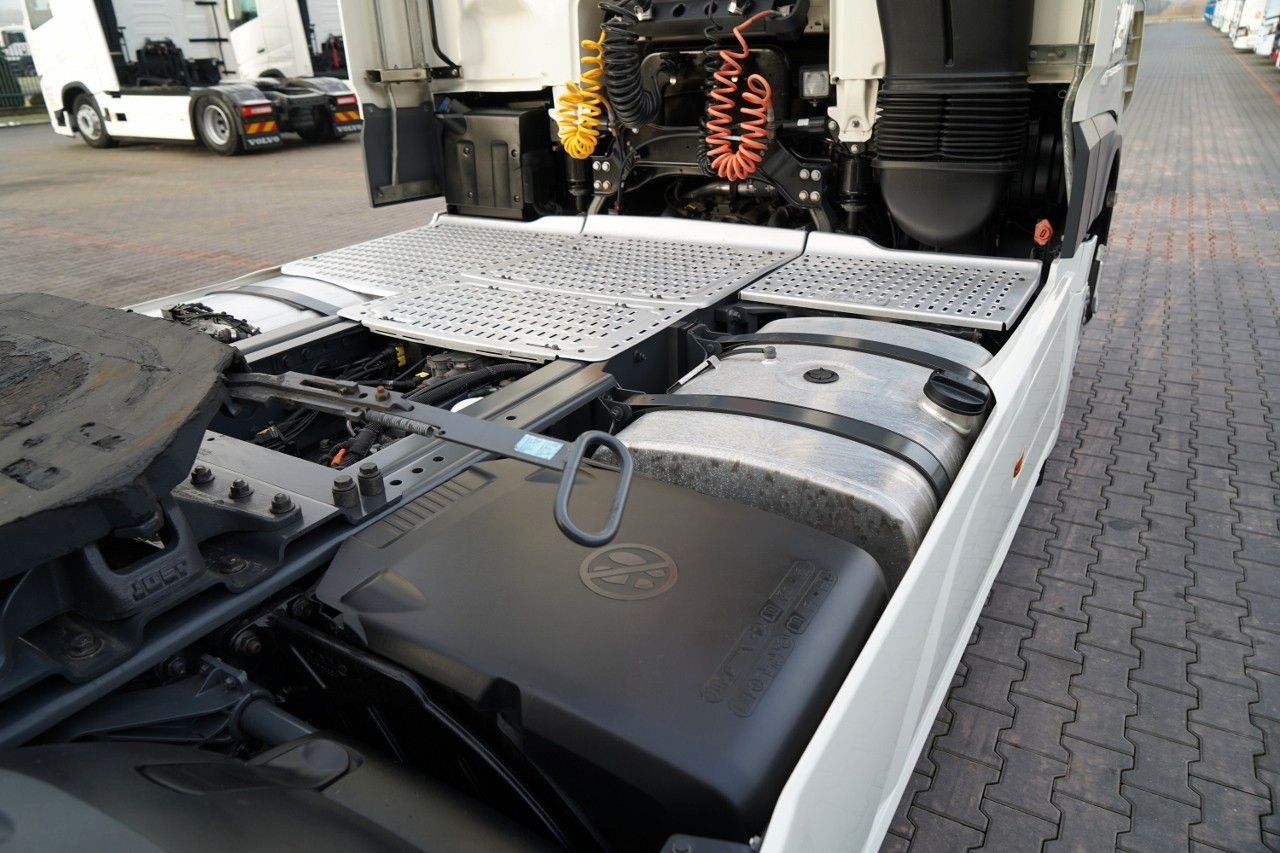 Tracteur routier DAF XF 480 / SPACE CAB / RETARDER / OPONY 100%: photos 16 Tracteur routier DAF XF 480 / SPACE CAB / RETARDER / OPONY 100%: photos 16