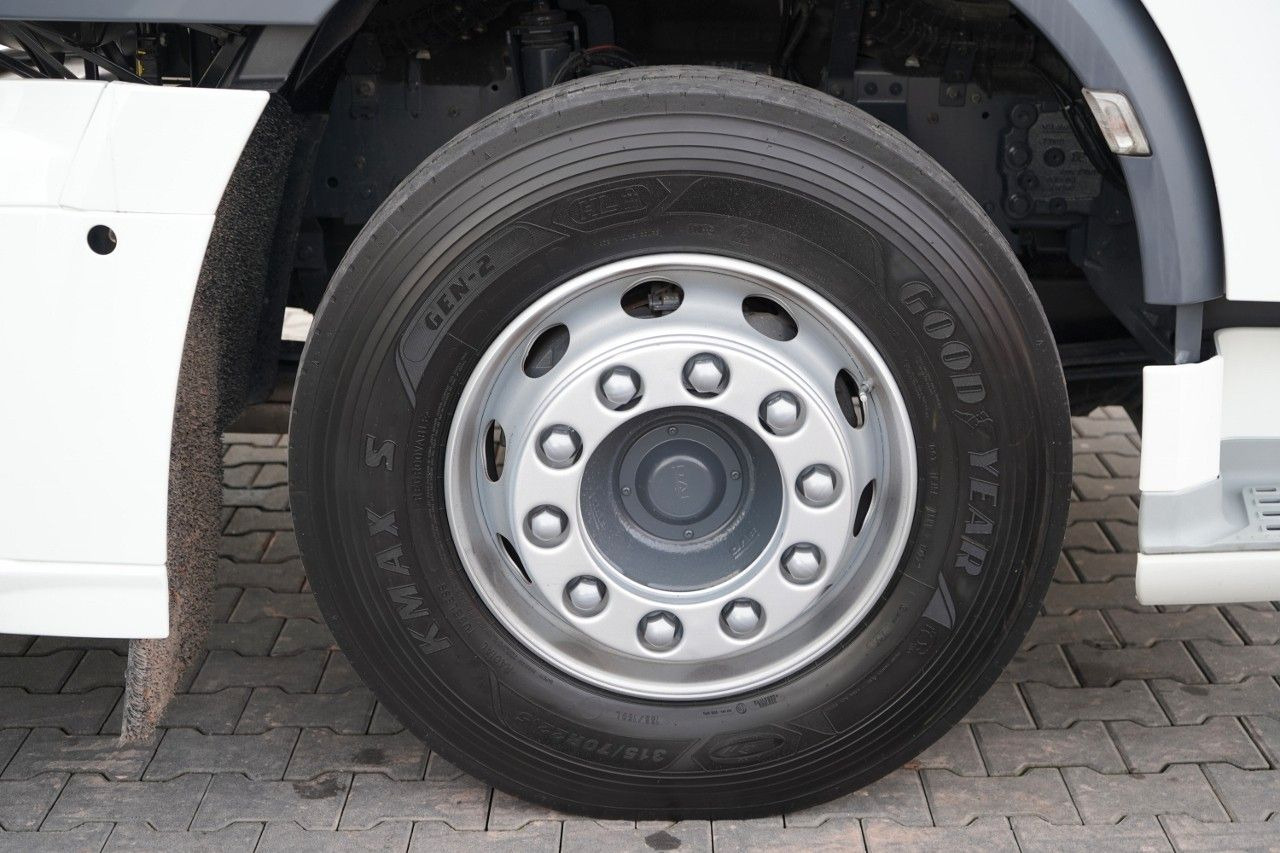 Tracteur routier DAF XF 480 / SPACE CAB / RETARDER / OPONY 100%: photos 19 Tracteur routier DAF XF 480 / SPACE CAB / RETARDER / OPONY 100%: photos 19