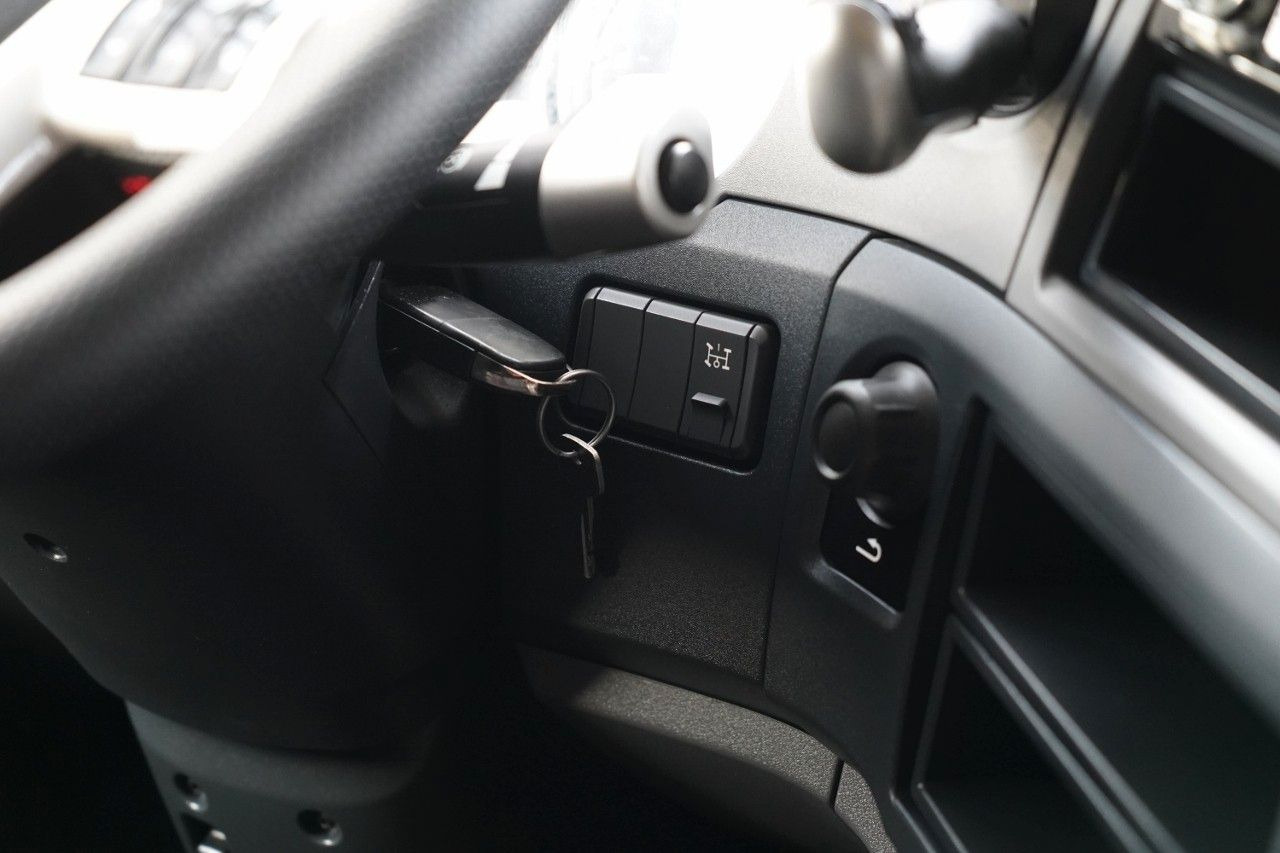 Tracteur routier DAF XF 480 / SPACE CAB / RETARDER / OPONY 100%: photos 33 Tracteur routier DAF XF 480 / SPACE CAB / RETARDER / OPONY 100%: photos 33