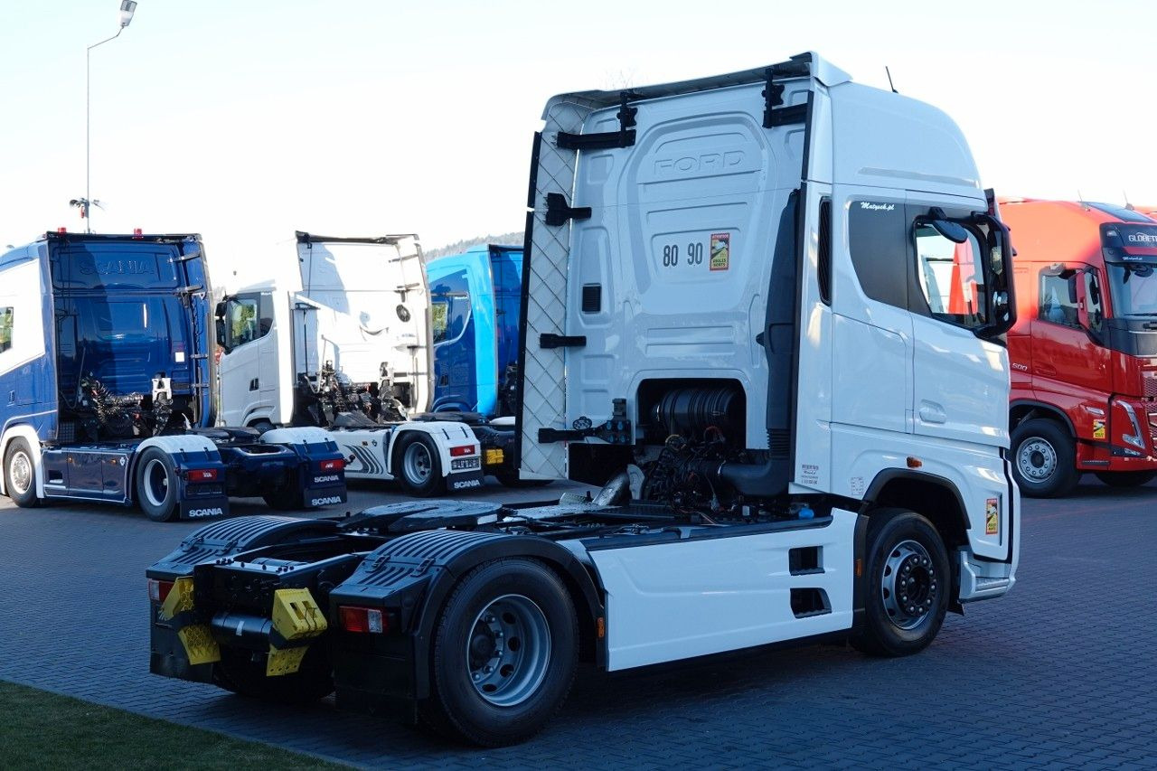 Ford F-MAX 500 / RETARDER / I-PARK COOL / OPONY / 100 - Tracteur routier: photos 5 Ford F-MAX 500 / RETARDER / I-PARK COOL / OPONY / 100 - Tracteur routier: photos 5