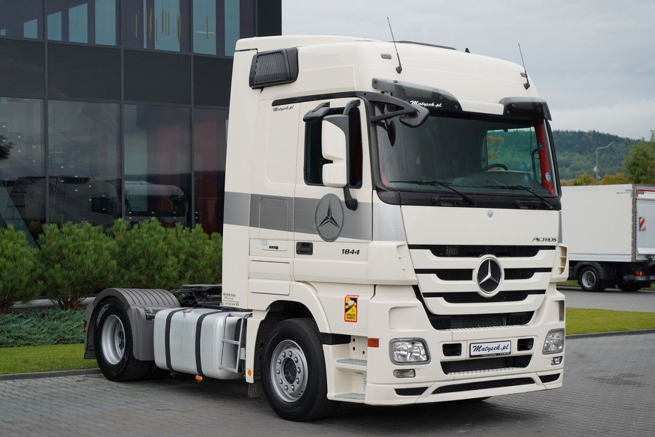Mercedes-Benz ACTROS 1844 / HYDRAULIKA / 2010 / - Tracteur routier: photos 1 Mercedes-Benz ACTROS 1844 / HYDRAULIKA / 2010 / - Tracteur routier: photos 1