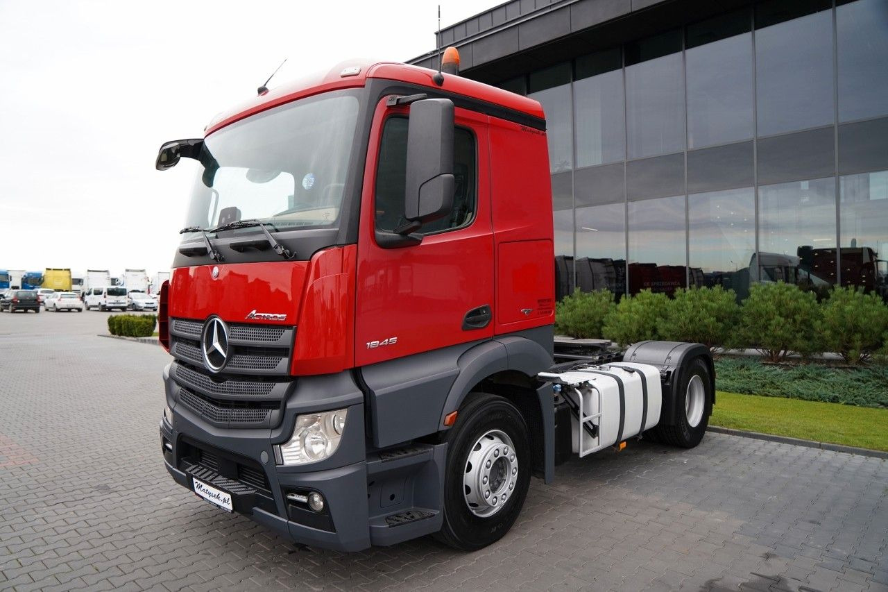 Mercedes-Benz ACTROS 1845 / HYDRAULIKA / NISKA KABINA / EURO - Tracteur routier: photos 2 Mercedes-Benz ACTROS 1845 / HYDRAULIKA / NISKA KABINA / EURO - Tracteur routier: photos 2