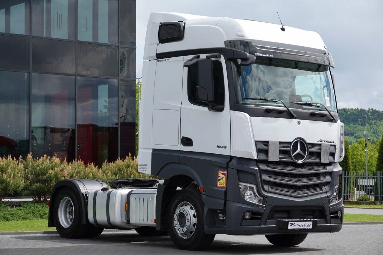 Mercedes-Benz ACTROS L 1845 / BIG SPACE / 09.2023 / NA FABRYCZ - Tracteur routier: photos 2 Mercedes-Benz ACTROS L 1845 / BIG SPACE / 09.2023 / NA FABRYCZ - Tracteur routier: photos 2