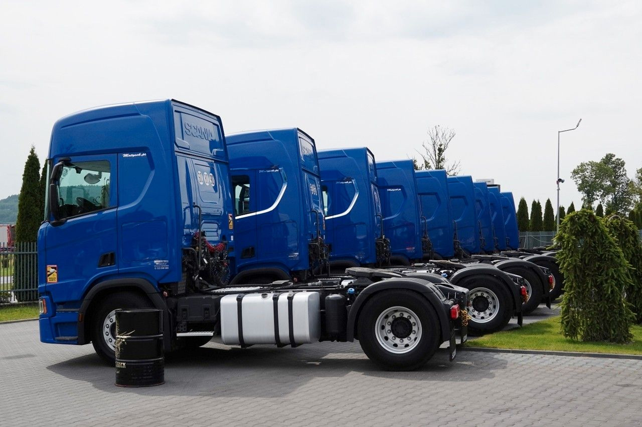 Scania R 450 / RETARDER / HYDRAULIKA / ALUFELGI / I-PAR - Tracteur routier: photos 2 Scania R 450 / RETARDER / HYDRAULIKA / ALUFELGI / I-PAR - Tracteur routier: photos 2