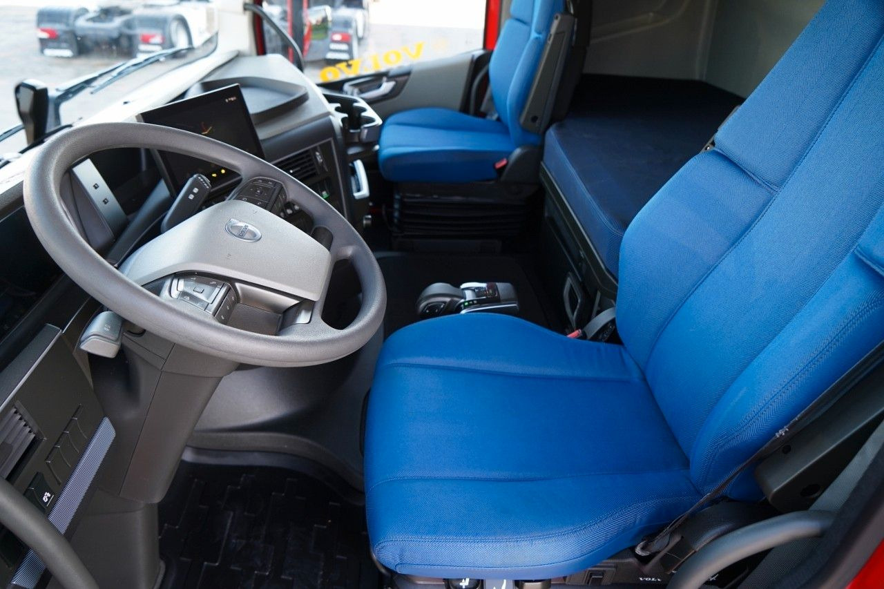 Tracteur routier Volvo FH 500 / XXL / I-PARK COOL / I-SAVE / NOWY MODEL: photos 24 Tracteur routier Volvo FH 500 / XXL / I-PARK COOL / I-SAVE / NOWY MODEL: photos 24