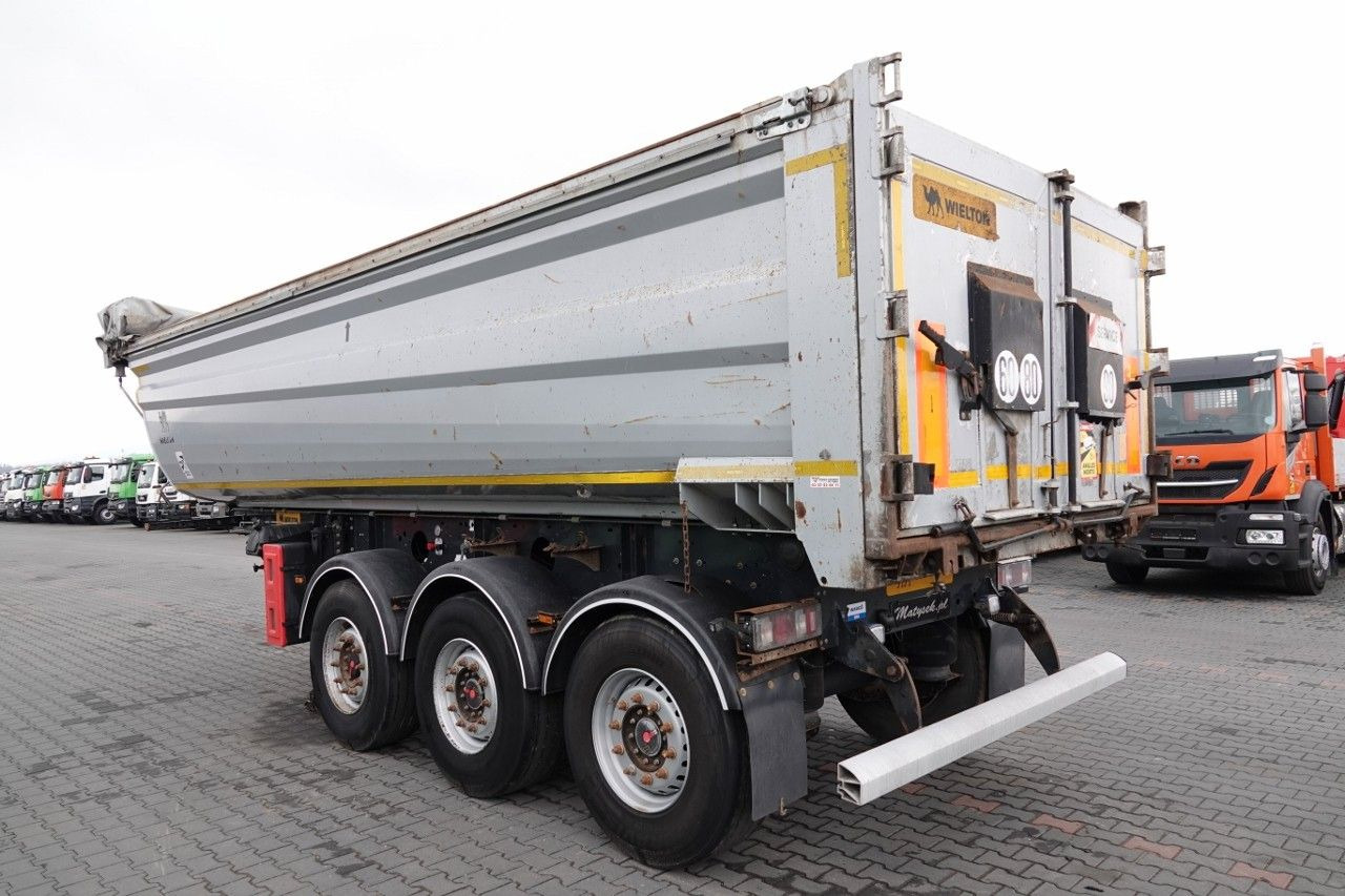 Wielton WYWROTKA / STALOWA / 25m3 / HP RYNNA / OŚ PODNOS - Semi-remorque benne: photos 5 Wielton WYWROTKA / STALOWA / 25m3 / HP RYNNA / OŚ PODNOS - Semi-remorque benne: photos 5