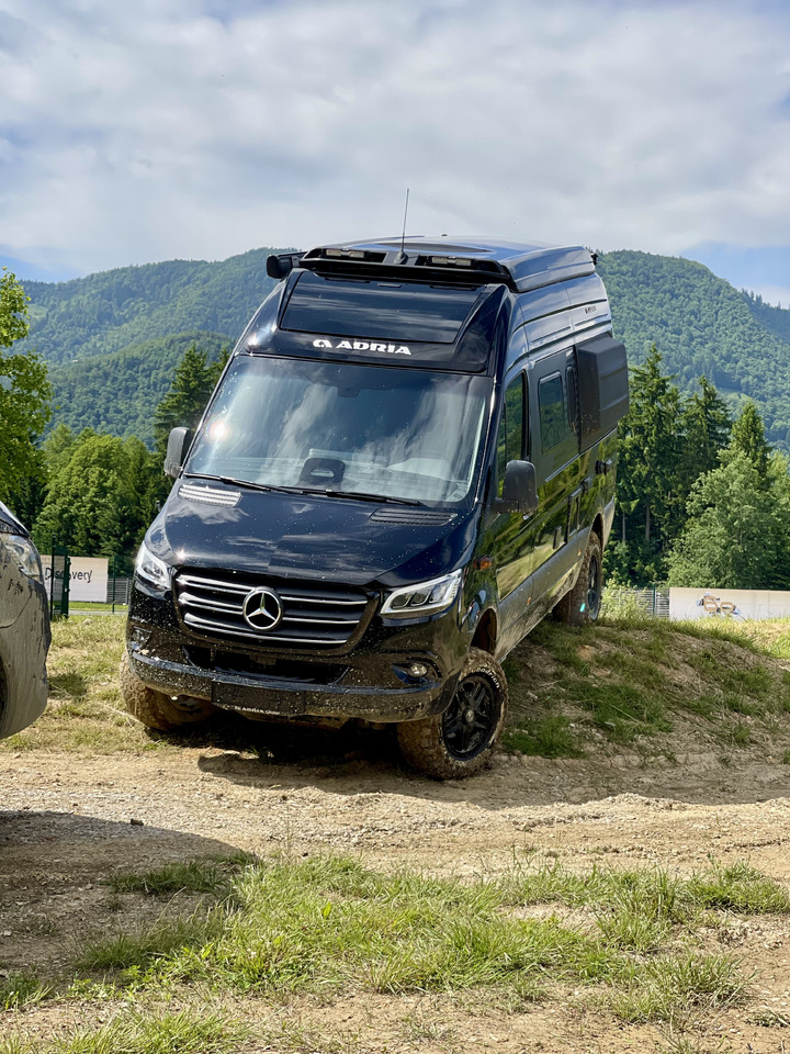 ADRIA Super Twin 600 SP - Fourgon aménagé: photos 3 ADRIA Super Twin 600 SP - Fourgon aménagé: photos 3