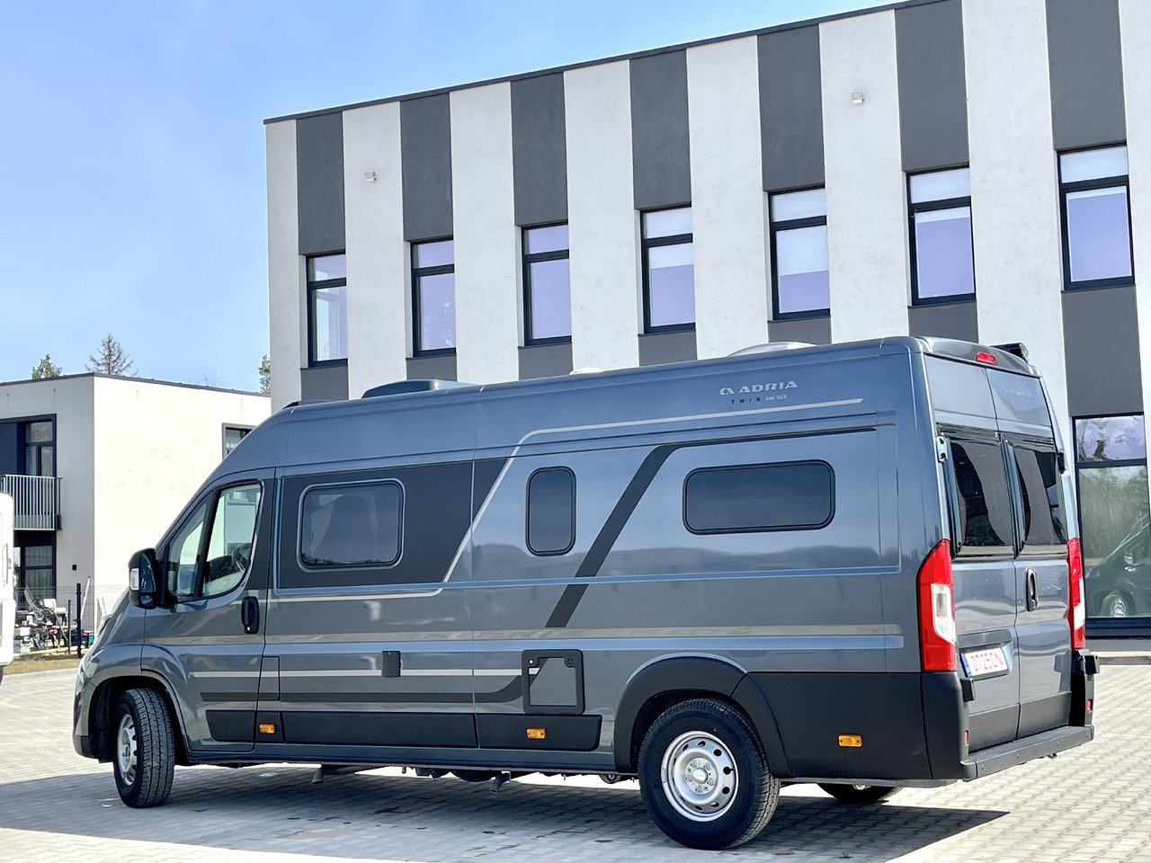 ADRIA TWIN 640 SGX - Fourgon aménagé: photos 3 ADRIA TWIN 640 SGX - Fourgon aménagé: photos 3