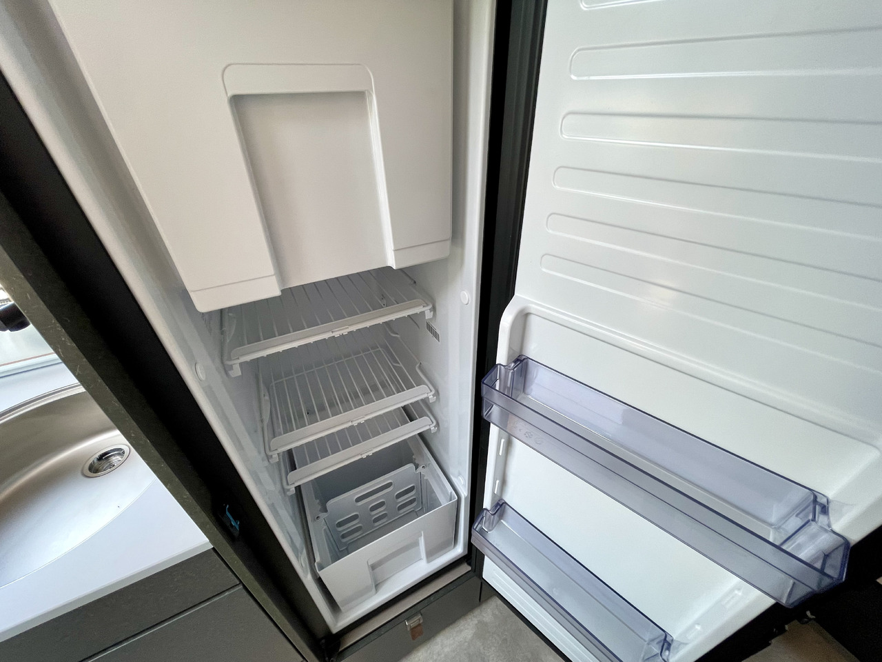 Camping-car profilé neuf HYMER / ERIBA Cross Trail: photos 12