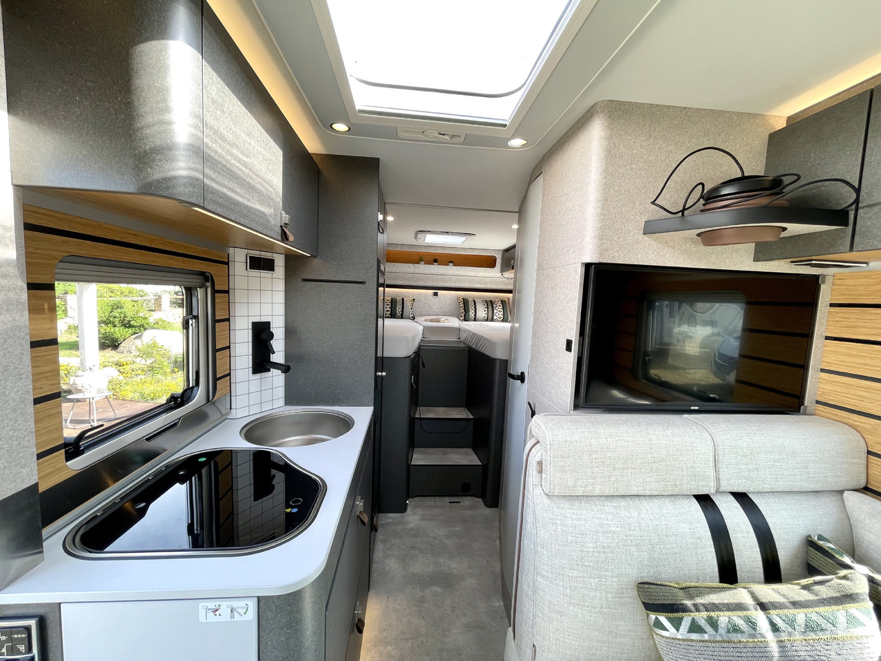 Camping-car profilé neuf HYMER / ERIBA Cross Trail: photos 10