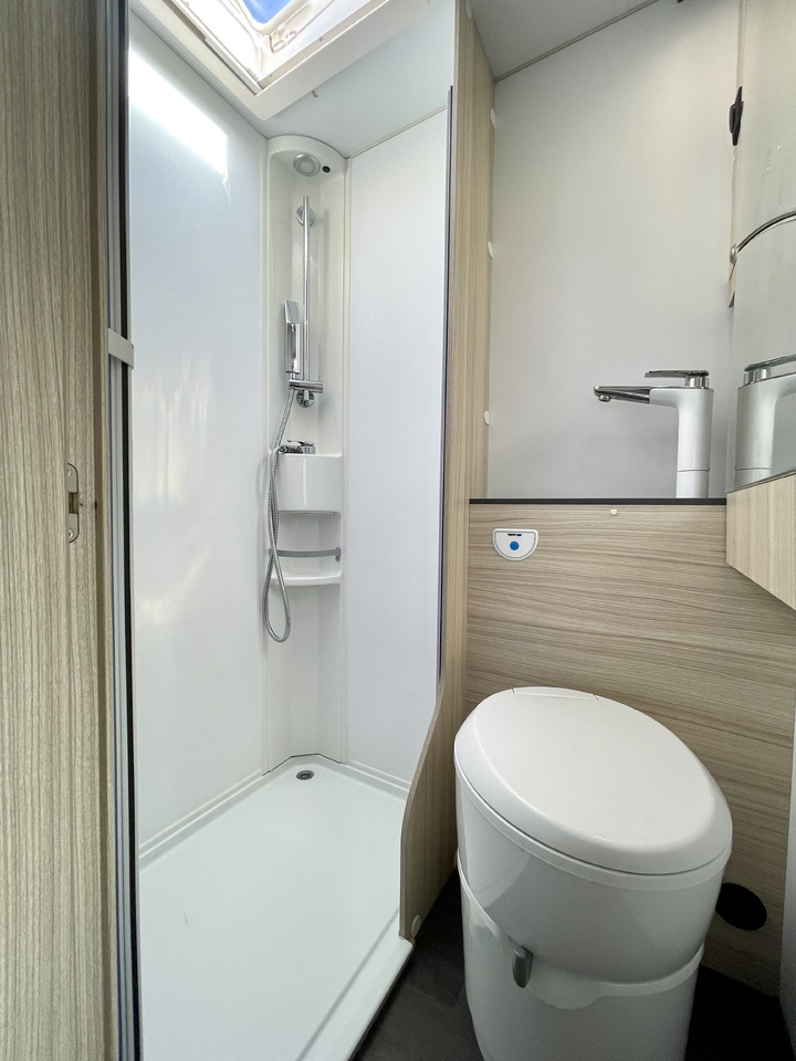 Camping-car capucine SUN LIVING A 75DP: photos 12 Camping-car capucine SUN LIVING A 75DP: photos 12