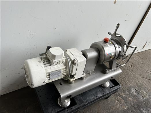 APV Heated lobe pump - Machine agroalimentaire: photos 3 APV Heated lobe pump - Machine agroalimentaire: photos 3
