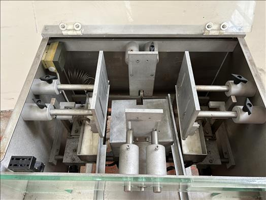 Freemantle 2FS Two flap sealer - Machine d'emballage et de conditionnement: photos 2 Freemantle 2FS Two flap sealer - Machine d'emballage et de conditionnement: photos 2