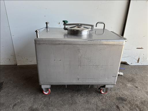 NNP Holding tank - Machine agroalimentaire: photos 1 NNP Holding tank - Machine agroalimentaire: photos 1