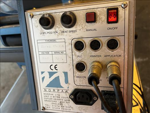 Norpak Rover150 label applicator - Machine d'emballage et de conditionnement: photos 5 Norpak Rover150 label applicator - Machine d'emballage et de conditionnement: photos 5
