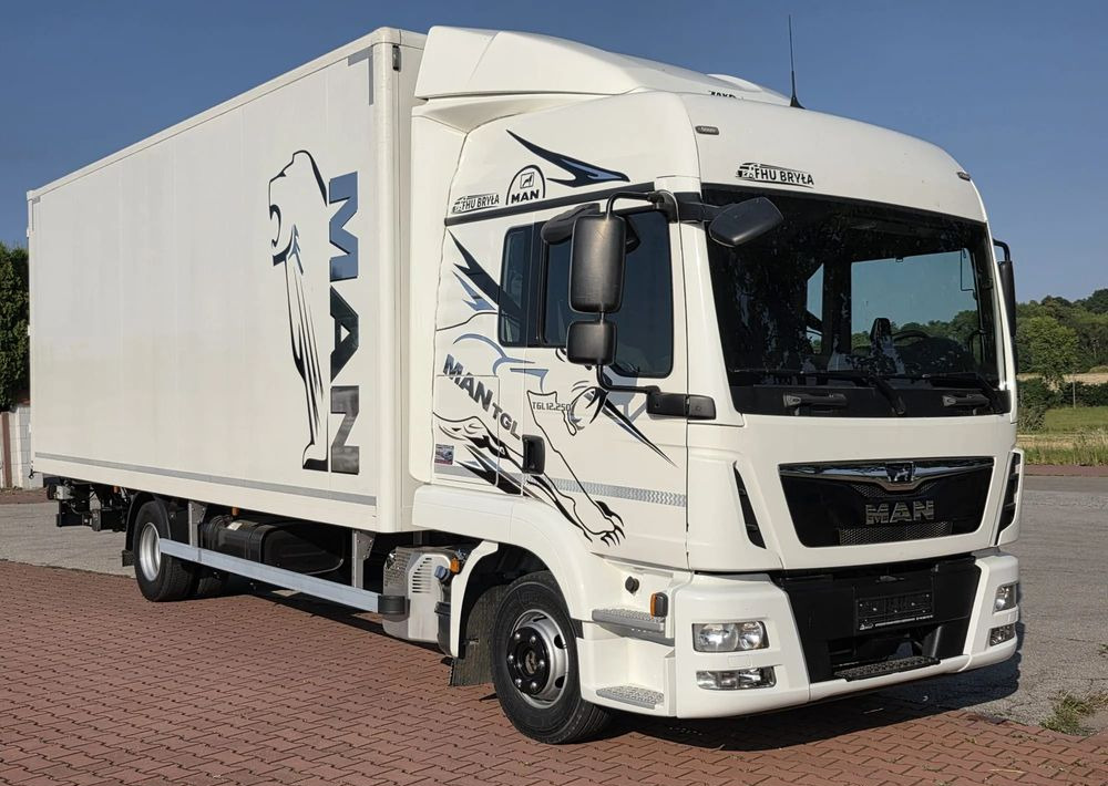 MAN TGL 12.250 / KONTENER / IZOTERMA / WINDA / 2019R / EURO 6 / PEŁEN SERWIS / 6 TON ŁADOWNOŚĆ / SPROWADZONY / ZADBANY / JAK NOWY / KSIĄŻKA SERWISOWA / E6 / 17 PALET - Camion fourgon: photos 2 MAN TGL 12.250 / KONTENER / IZOTERMA / WINDA / 2019R / EURO 6 / PEŁEN SERWIS / 6 TON ŁADOWNOŚĆ / SPROWADZONY / ZADBANY / JAK NOWY / KSIĄŻKA SERWISOWA / E6 / 17 PALET - Camion fourgon: photos 2