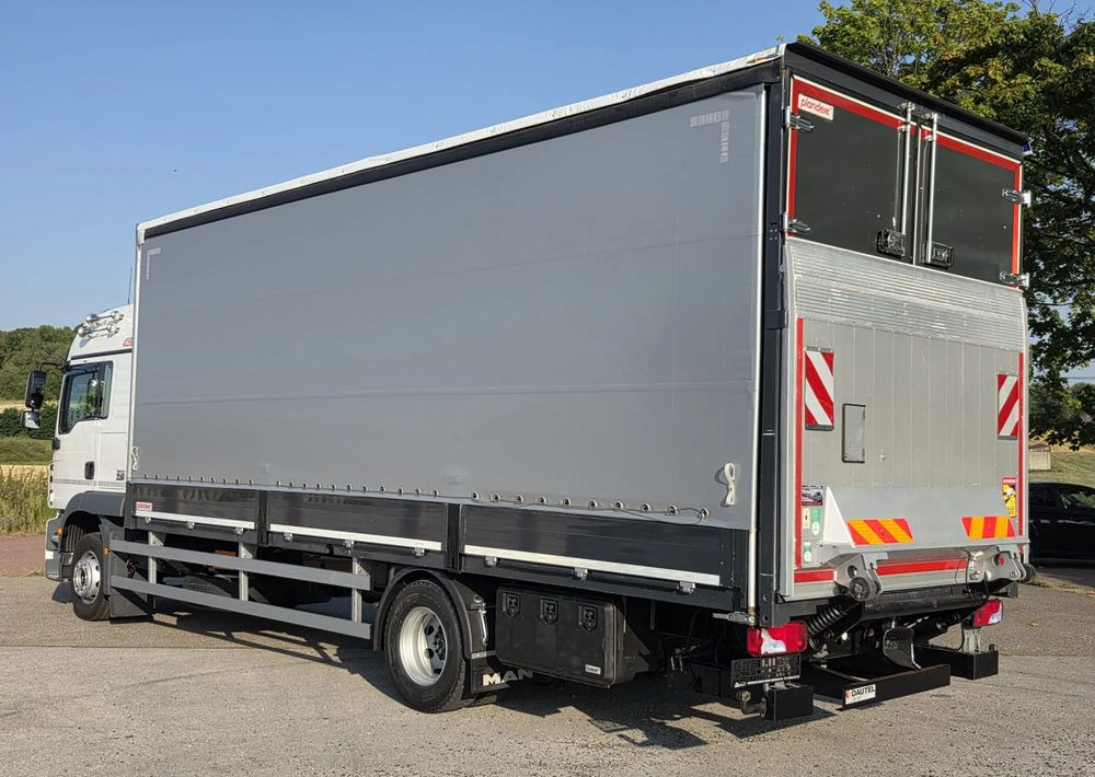 MAN TGM 15.290 / BURTO-FIRANKA / CAŁY NA PODUSZKACH /KLIMA POSTOJOWA / 2018R / NISKI PRZEBIEG / 18 PALET / E6 / JAK NOWY / WINDA / - Camion à rideaux coulissants: photos 3 MAN TGM 15.290 / BURTO-FIRANKA / CAŁY NA PODUSZKACH /KLIMA POSTOJOWA / 2018R / NISKI PRZEBIEG / 18 PALET / E6 / JAK NOWY / WINDA / - Camion à rideaux coulissants: photos 3