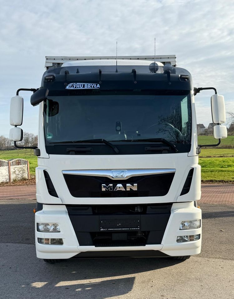 MAN TGM 15.290 / FIRANKA / 2016R / KLIMA POSTOJOWA /SPROWADZONY/ 8T ŁADOWNOŚĆ / 17 PALET / E6 / WINDA / - Camion à rideaux coulissants: photos 3 MAN TGM 15.290 / FIRANKA / 2016R / KLIMA POSTOJOWA /SPROWADZONY/ 8T ŁADOWNOŚĆ / 17 PALET / E6 / WINDA / - Camion à rideaux coulissants: photos 3