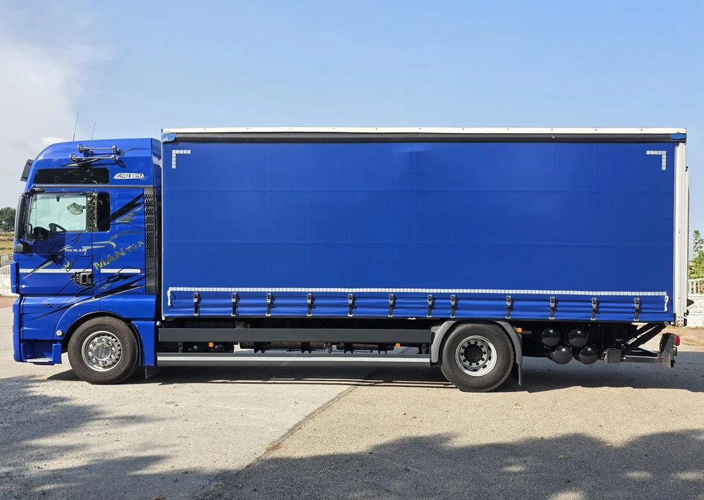 Camion à rideaux coulissants MAN TGX 18.430 / FIRANKA / WINDA / KLIMA POSTOJOWA / 300TYŚ PRZEBIEG / 2020 /E6 / KLIMA POSTOJOWA / SPROWADZONY / JAK NOWY / AUTOMAT: photos 6 Camion à rideaux coulissants MAN TGX 18.430 / FIRANKA / WINDA / KLIMA POSTOJOWA / 300TYŚ PRZEBIEG / 2020 /E6 / KLIMA POSTOJOWA / SPROWADZONY / JAK NOWY / AUTOMAT: photos 6