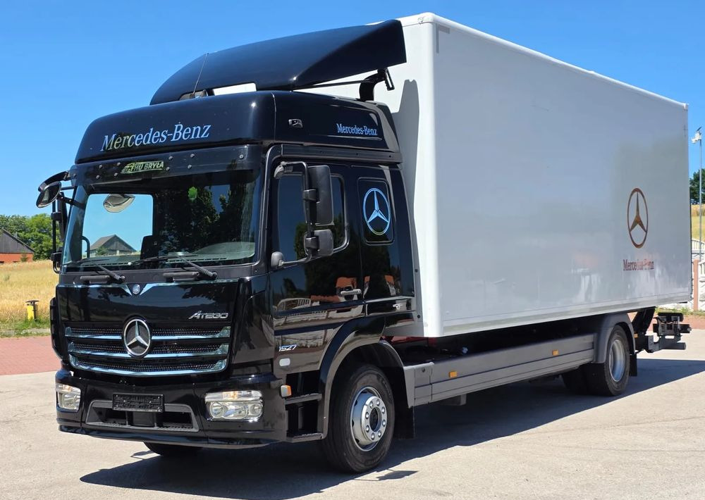 Mercedes-Benz ATEGO 1527/1530/IZOTERMA/WINDA/SPROWADZONY/E6/PIERWSZY WŁAŚCICIEL/AUTOMAT/18EURO PALET/STAN BARDZO DOBRY - Camion frigorifique: photos 1 Mercedes-Benz ATEGO 1527/1530/IZOTERMA/WINDA/SPROWADZONY/E6/PIERWSZY WŁAŚCICIEL/AUTOMAT/18EURO PALET/STAN BARDZO DOBRY - Camion frigorifique: photos 1