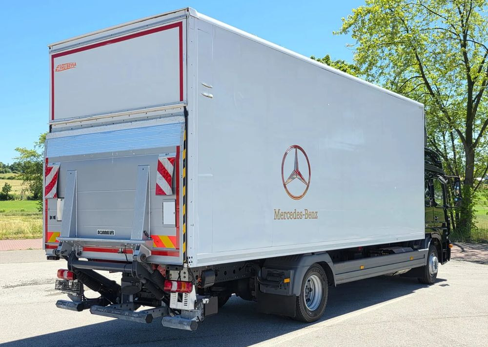 Mercedes-Benz ATEGO 1527/1530/IZOTERMA/WINDA/SPROWADZONY/E6/PIERWSZY WŁAŚCICIEL/AUTOMAT/18EURO PALET/STAN BARDZO DOBRY - Camion frigorifique: photos 4 Mercedes-Benz ATEGO 1527/1530/IZOTERMA/WINDA/SPROWADZONY/E6/PIERWSZY WŁAŚCICIEL/AUTOMAT/18EURO PALET/STAN BARDZO DOBRY - Camion frigorifique: photos 4
