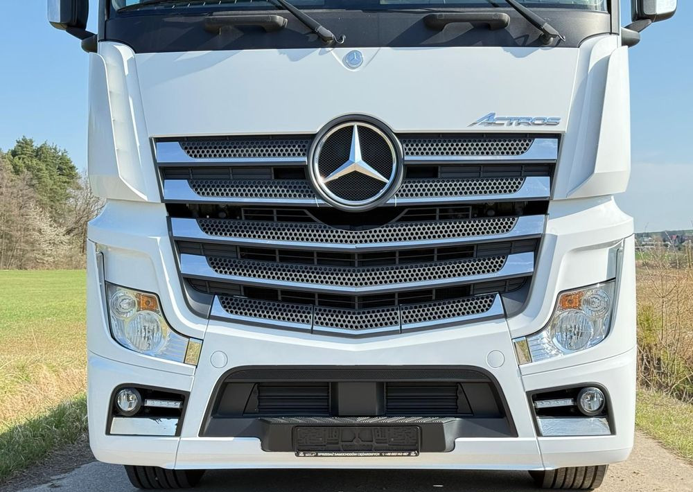 Mercedes-Benz ACTROS 1853/1845/E6/BIG SPACE/STANDARD/2019/ALUSY/NISKI PRZEBIEG/ - Tracteur routier: photos 4 Mercedes-Benz ACTROS 1853/1845/E6/BIG SPACE/STANDARD/2019/ALUSY/NISKI PRZEBIEG/ - Tracteur routier: photos 4